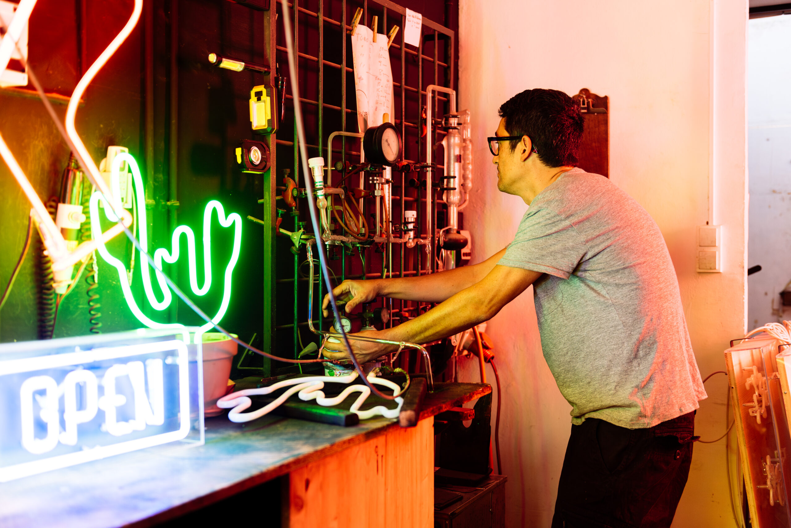 Custom Business Signs: The Key to a Memorable Brand